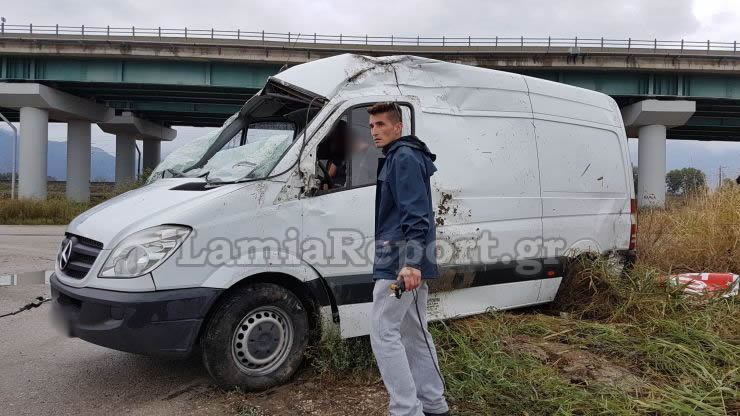 Λαμία: Τροχαίο στον παράδρομο [photos] - Φωτογραφία 6