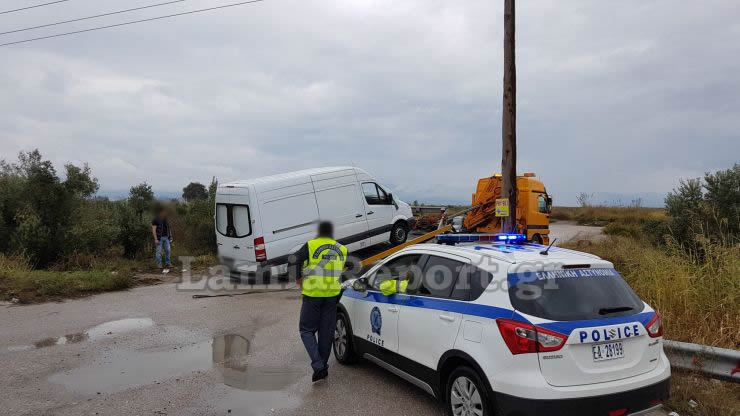 Λαμία: Τροχαίο στον παράδρομο [photos] - Φωτογραφία 7