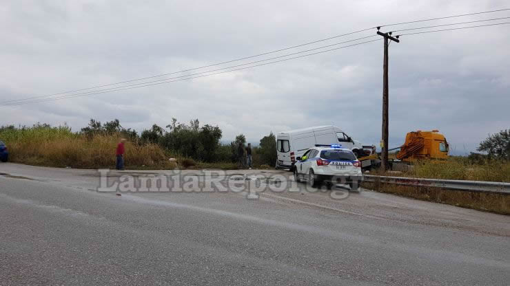 Λαμία: Τροχαίο στον παράδρομο [photos] - Φωτογραφία 8