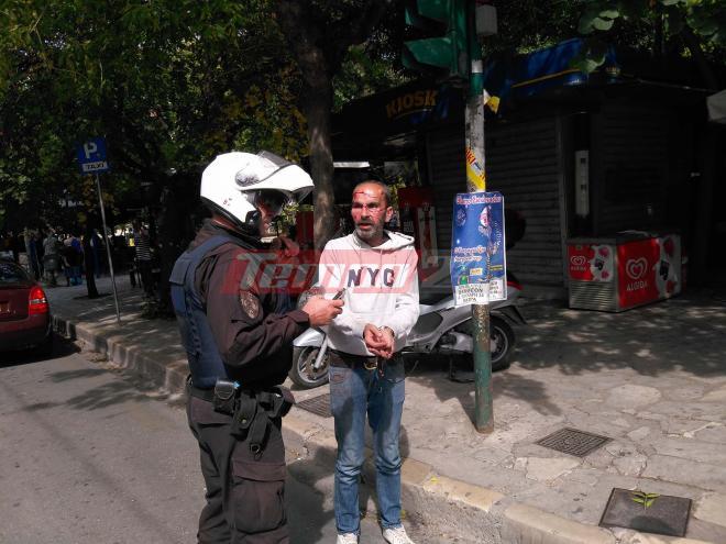 Σοβαρό επεισόδιο μεταξύ τοξικομανών στην πλατεία Όλγας - Αιμόφυρτος μπροστά στα έκπληκτα μάτια γονιών με παιδιά - Φωτογραφία 2