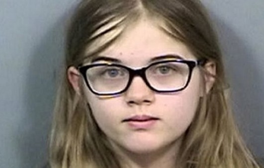 Γλίτωσε τη φυλακή η νεαρή που στα 12 της μαχαίρωσε φίλη της 19 φορές - Φωτογραφία 1