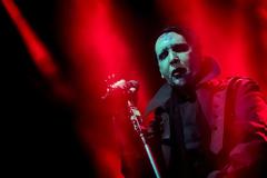 Τραυματίστηκε σοβαρά επί σκηνής ο Marilyn Manson – Καταπλακώθηκε από βαριά μεταλλική κατασκευή! videos