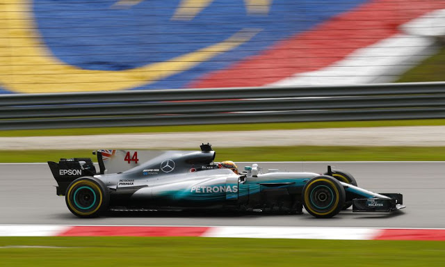 GP Μαλαισίας: O Hamilton την Pole, δράμα Vettel - Φωτογραφία 1