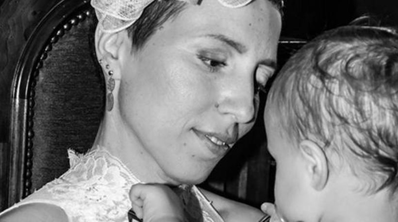 Ιταλίδα πέθανε από καρκίνο στα 40 της και άφησε 17 δώρα στην κόρη της -Μέχρι να ενηλικιωθεί - Φωτογραφία 1