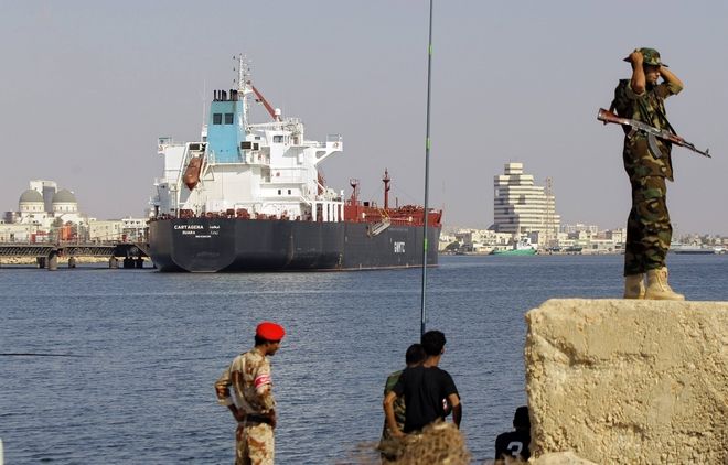 Λιβύη: Άνοιξε μετά από τρία χρόνια το λιμάνι της Βεγγάζης - Φωτογραφία 1