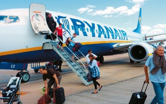 Αρχίσαμε: Δεν πέταξε η πτήση από Χανιά για Αθήνα με τη Ryanair - Φωτογραφία 1