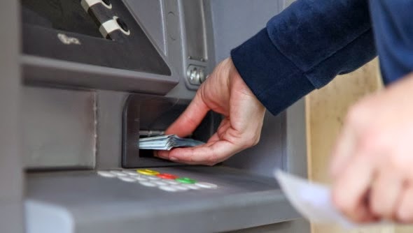 Πως οι κλέφτες μαθαίνουν το PIN του τραπεζικού σας λογαριασμού: Μέτρα προστασίας... [video] - Φωτογραφία 1