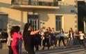 Λήμνος: Χόρεψαν μπροστά στο Δημαρχείο Λήμνου για να μην μείνουν «άστεγοι»! - Φωτογραφία 5