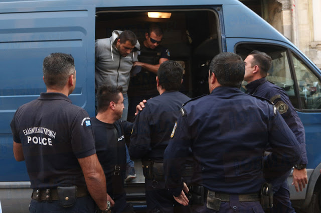 Η Κρήτη αποδοκιμάζει τους απαγωγείς του Λεμπιδάκη [Εικόνες] - Φωτογραφία 5