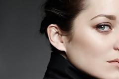 Marion Cotillard : Δε μου άρεσε τίποτα στον εαυτό μου- στην εμφάνιση και την προσωπικότητά μου...