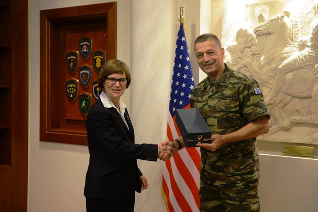 Επίσκεψη στο ΓΕΣ της Αναπληρώτριας Υπουργού του Στρατού των ΗΠΑ - Φωτογραφία 7