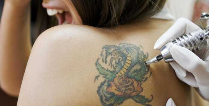 Παλιό τατουάζ προκάλεσε σε γυναίκα καρκίνο (φωτο) - Φωτογραφία 1
