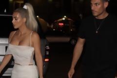 Η Kim Kardashian έβγαλε τα εμφυτεύματα από τα οπίσθια της
