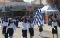 Παρέλαση μαθητριών μόνο με μαντίλες για πρώτη φορά στην Ξάνθη - Φωτογραφία 1