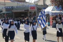 Παρέλαση μαθητριών μόνο με μαντίλες για πρώτη φορά στην Ξάνθη