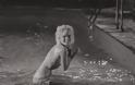 Σπάνιο φωτογραφικό υλικό δείχνει τη Merilyn Monroe να κολυμπά γυμνή σε πισίνα - Φωτογραφία 2
