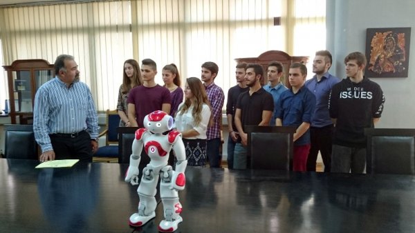 Βραβεύτηκαν οι φοιτητές της Ακαδημίας Ρομποτικής του ΠΑΜΑΚ - Φωτογραφία 1