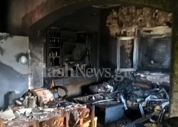 Σπίτι στην Κάντανο Χανίων τυλίχτηκε στις φλόγες [photos] - Φωτογραφία 1