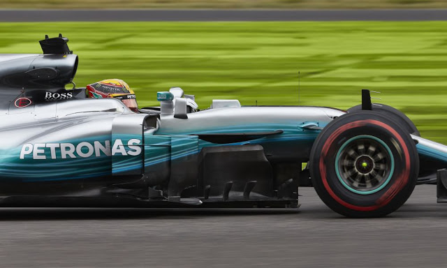 GP Ιαπωνίας: Νίκη τίτλου για Hamilton, δράμα για Vettel - Φωτογραφία 1