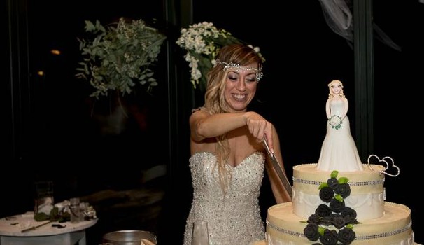 Αυτή η γυναίκα πλήρωσε €10.000 για να παντρευτεί… τον εαυτό της! - Φωτογραφία 2