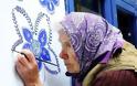 90χρονη Τσέχα γιαγιά μετατρέπει χωριό σε έργο τέχνης [photos] - Φωτογραφία 3