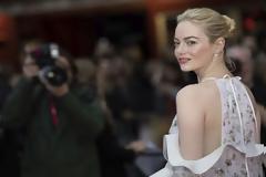 Η Έμα Στόουν είναι το νέο πρόσωπο του οίκου Louis Vuitton