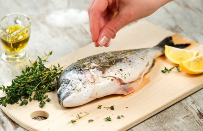 Πώς να εξαφανίσετε την έντονη μυρωδιά ψαριού από το σπίτι σας - Φωτογραφία 1