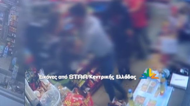 Βίντεο ΣΟΚ από Λαμία: Άνδρας έδειρε μέσα σε μίνι μάρκετ δύο αθίγγανους που πήγαν να τον κλέψουν - Φωτογραφία 1