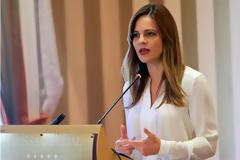 Αχτσιόγλου: Ενίσχυση των εργαζομένων με τρία νέα προγράμματα