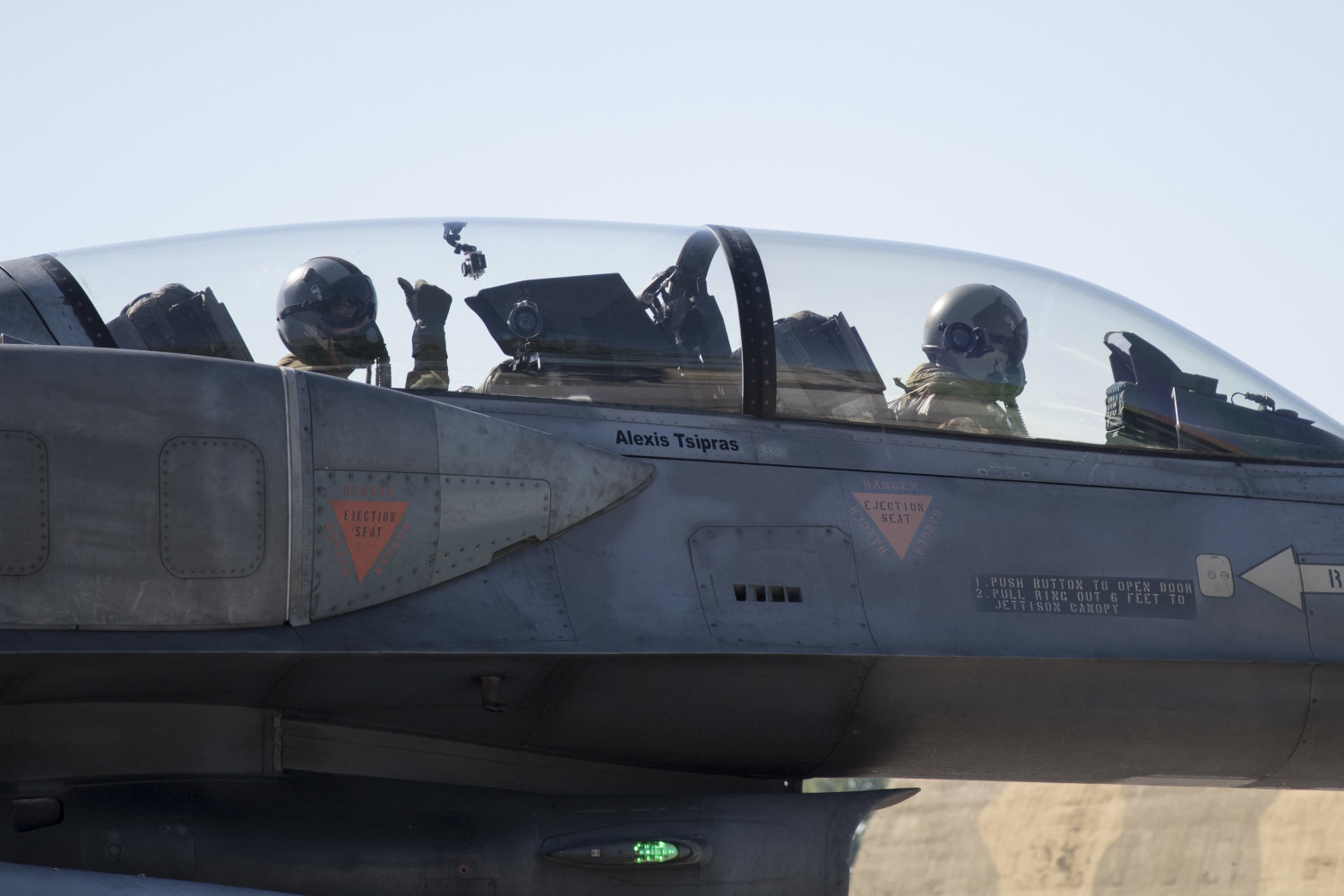 Η πτήση Τσίπρα με το F-16 (2 BINTEO - 12 ΦΩΤΟ) - Φωτογραφία 6