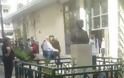 Δήμος Πειραιά: Τοποθέτησαν κάγκελα πάνω στη διάβαση των ΑΜΕΑ [photos] - Φωτογραφία 1