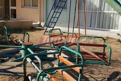 Πάτρα: Καταγγελία για δολοφονική παιδική χαρά σε Ειδικό Σχολείο - Σίδερα και σπασμένα ξύλα απειλούν τους μαθητές - Στον Εισαγγελέα οι γονείς των παιδιών