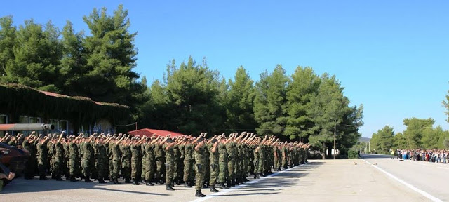 Υπουργός Τουρισμού Έλενα Κουντουρά, Α/ΓΕΕΘΑ και Α/ΓΕΣ στην ορκωμοσία νεοσυλλέκτων στο ΚΕΤΘ - Φωτογραφία 15