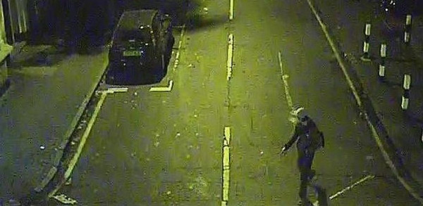 Ετσι κατάντησαν η Ευρώπη: 17χρονη στο Λονδίνο δέχτηκε τριπλή σeξουαλική επίθεση μέχρι να φτάσει σπίτι της - Φωτογραφία 1
