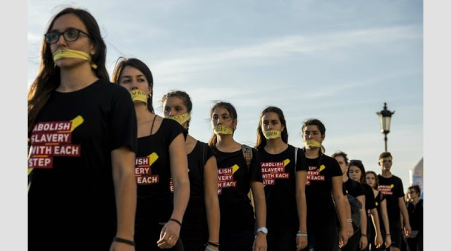 Πορείες σε Θεσσαλονίκη και Αθήνα κατά της εμπορίας ανθρώπων (trafficking) - Φωτογραφία 3