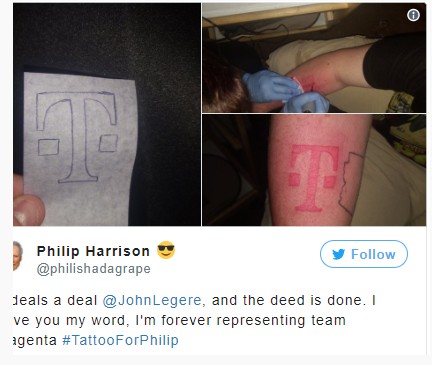 Άνδρας έκανε τατουάζ το λογότυπο παρόχου για να πάρει δωρεάν iPhone 8 [photo] - Φωτογραφία 2