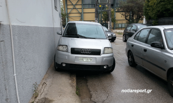 O Δήμαρχος Γρηγόρης Κωνσταντέλλος παραβάτης του ΚΟΚ; – Πάρκαρε το αυτοκίνητό του πάνω σε πεζοδρόμιο [photos] - Φωτογραφία 3