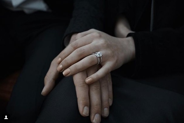 Η αγαπημένη μας Sansa Stark παντρεύεται, ευτυχώς όχι κάποιον από το Βορρά - Φωτογραφία 2