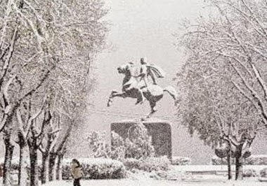 Η μέρα που το χιόνι παρέλυσε τη Θεσσαλονίκη [video] - Φωτογραφία 1