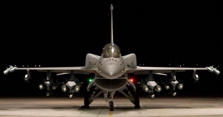 Πόλεμος για τα F16 – Στήριξη Τράμπ με κόστος… 2,4 δισ. – Οι ευχές και οι υπογραφές - Φωτογραφία 1