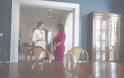 Οι πανάκριβες γόβες της Μπέτυς Μπαζιάνα, που φόρεσε στον Λευκό Οίκο και έριξε το διαδίκτυο [photos] - Φωτογραφία 7