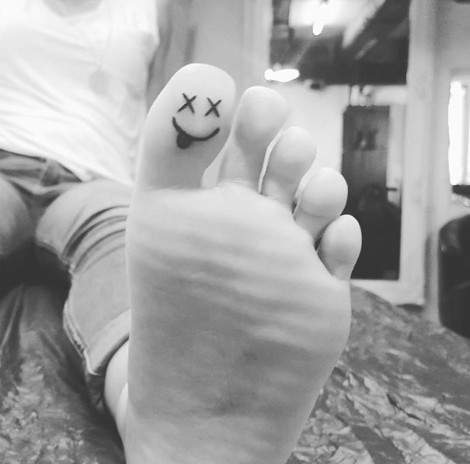 Μικροσκοπικά τατουάζ που μπορείς να κάνεις στα δάχτυλα των ποδιών σου - Φωτογραφία 4