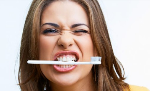 Πώς θα χρησιμοποιήσεις την οδοντόβουρτσα στην ομορφιά σου! - Φωτογραφία 1