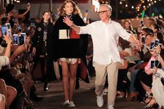 O Tommy Hilfiger θα σχεδιάσει ρούχα για ανθρώπους με ειδικές ανάγκες