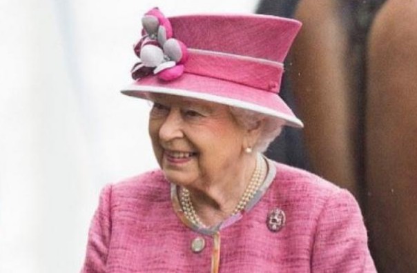 Βασίλισσα Ελισάβετ: Ήπιε.... τσάι με τη Μέγκαν Μαρκλ! - Φωτογραφία 1