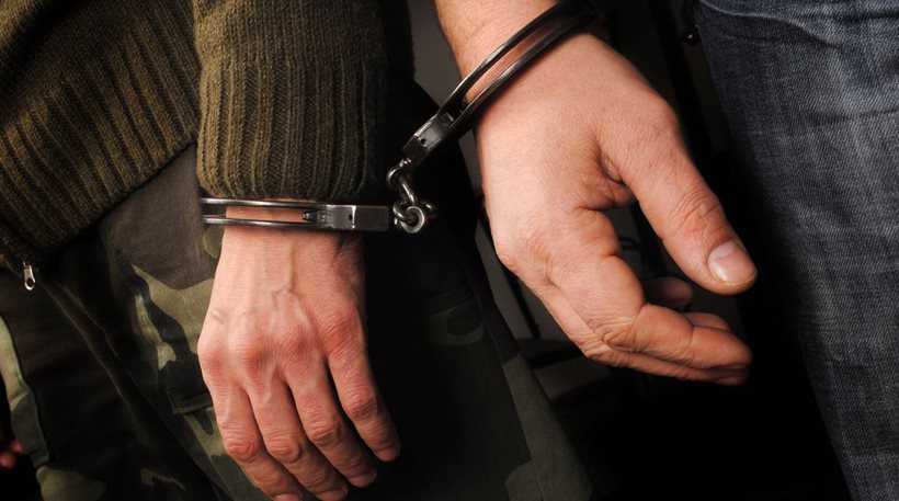 Συλλήψεις αλλοδαπών στην Πάτρα και την Ηγουμενίτσα - Φωτογραφία 1