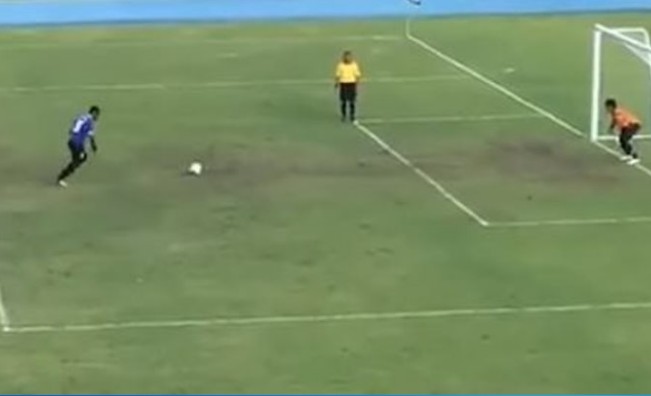 Δείτε το απίστευτο βίντεο που δικαιώνει την άποψη Όσιμ για την μπάλα που είναι π.... - Φωτογραφία 1