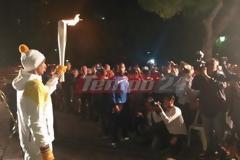 Η Ολυμπιακή Φλόγα έφθασε στην Πάτρα και θα διανυκτερεύσει στα Υψηλά Αλώνια