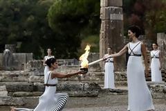 Πραγματοποιήθηκε στην Αρχαία Ολυμπία η τελετή αφής της Ολυμπιακής Φλόγας,