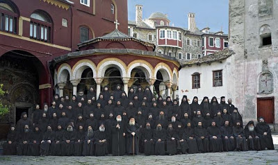 9749 - Ιερά Μονή Βατοπαιδίου, το μετερίζι της Ορθοδοξίας και του Πολιτισμού δια μέσω των αιώνων - Φωτογραφία 1
